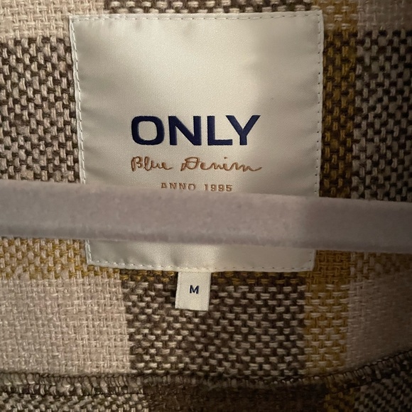 ONLY shaggy shacket - Picture 2 of 5